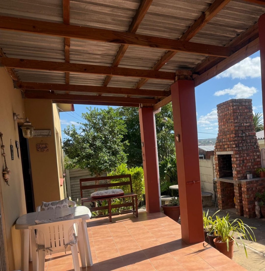 3 Bedroom Property for Sale in Heuwelkruin Eastern Cape